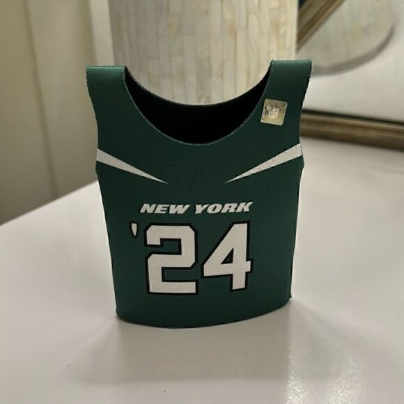 NFL Other - NWT - Jets Can Cooler Koozie